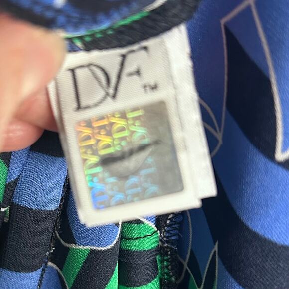 Diane Von Furstenberg Dress Size 12 sheath stripe colorful summer professional - Picture 12 of 14